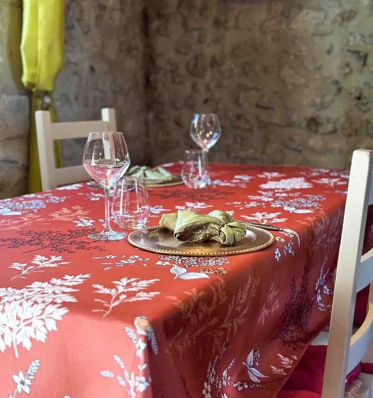 Nappe polyester Enola - Paola Rouille | Ronde des Nappes