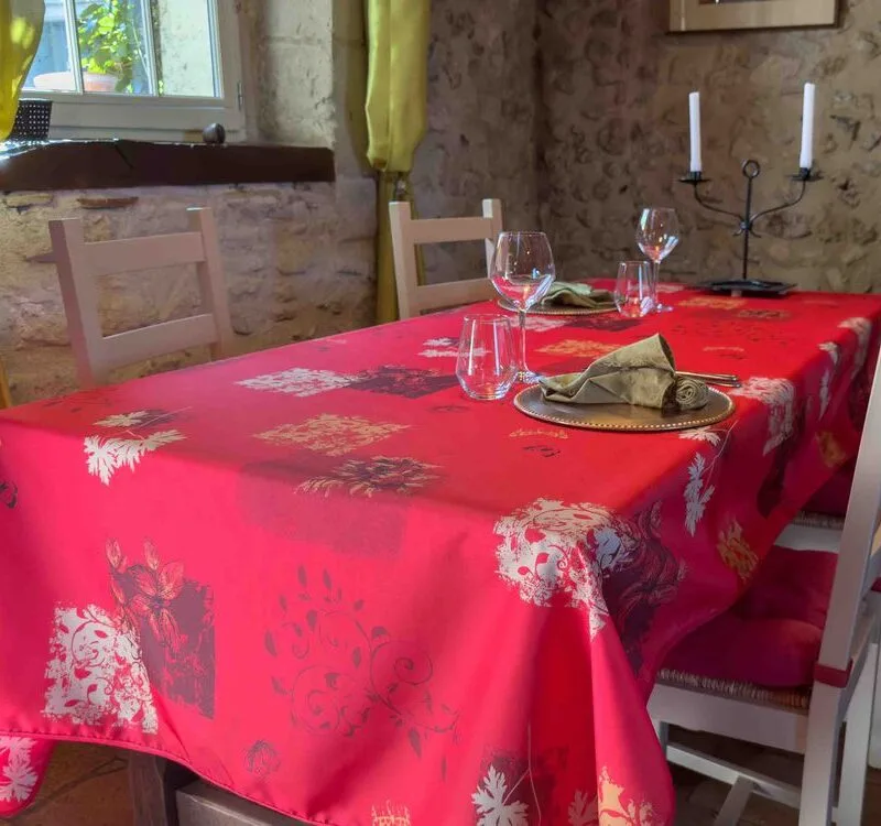 nappe polyester sur mesure Auriane rouge | Ronde des Nappes