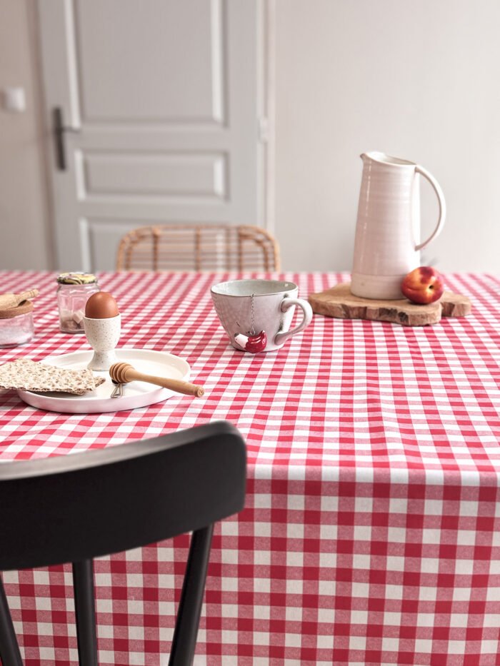Toile cirée Déco modèle Vichy rouge – Image 2