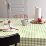 Toile cirée vichy vert pomme – carreaux blancs et verts, largeur 140 cm