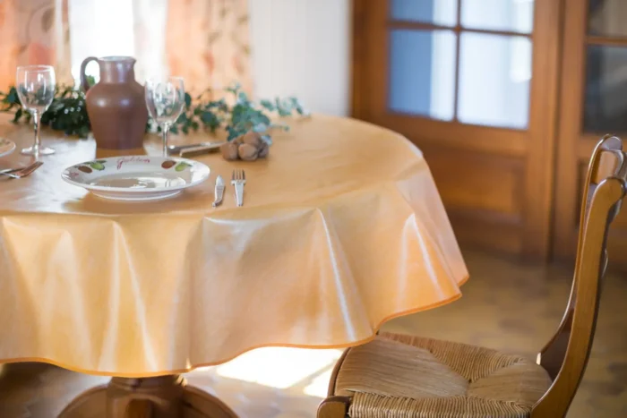 Toile cirée Ronde 160cm uni jaune
