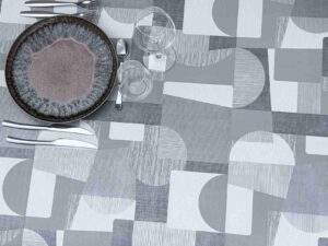 Toile cirée molletonné Nuance Gris 160 cm ou 140cm – motif géométrique camaïeu de gris taupe et beige, support coton molletonné, vendue au mètre ou sur mesure