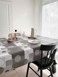 Toile cirée molletonné Zoé Gris – motifs géométriques en camaïeu de gris, OEKO-TEX®, largeur 140 cm