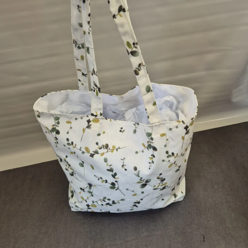 Tote bag artisanal en coton enduit – sacs cabas fleuris et imperméables
