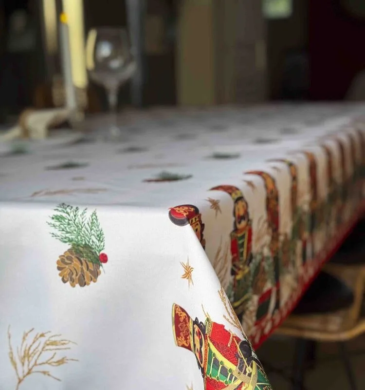 Nappe polyester Flocon - Casse Noisette Noel | Ronde des Nappes