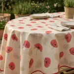 Toile cirée déco coquelicot 160 cm – coquelicots rouge vif sur fond blanc cassé et feuillages vert tendre