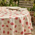 Toile cirée déco coquelicot 160 cm – coquelicots rouge vif sur fond blanc cassé et feuillages vert tendre