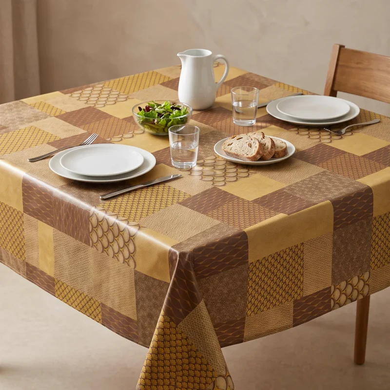 Toile cirée molletonné Moderne Beige – motif patchwork géométrique en camaïeu de beige, brun et or, OEKO-TEX®, largeur 140 cm